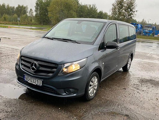 Grafitowy Mercedes Vito